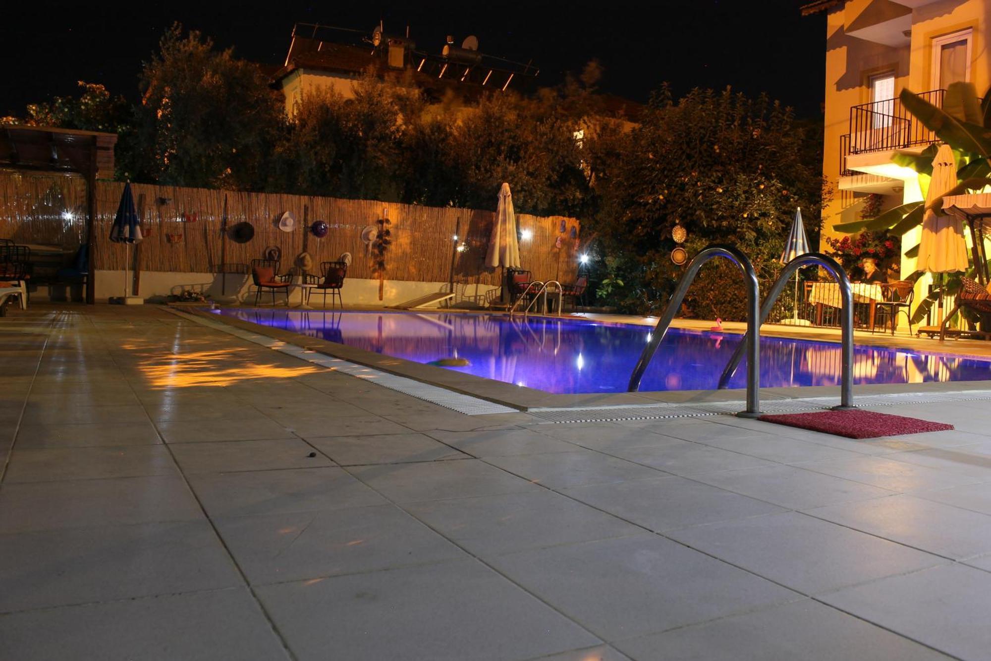 Sarihan Apart Otel 올루데니스 외부 사진