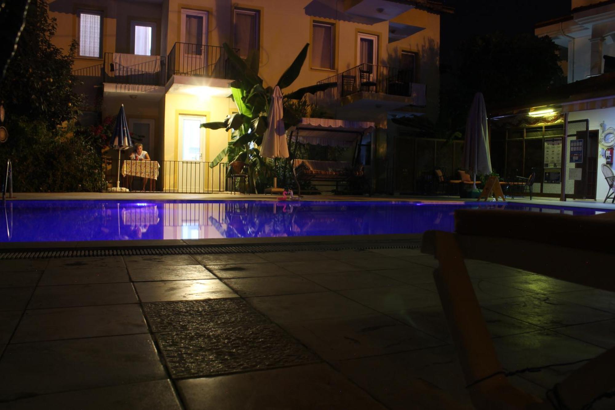Sarihan Apart Otel 올루데니스 외부 사진